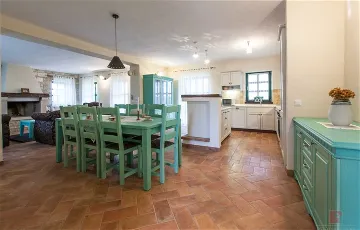 Family Villa with 4 Bedrooms in Sveti Lovreč