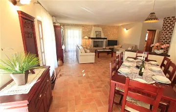 Traditional Istrian Villa for 8 in Sveti Lovreč
