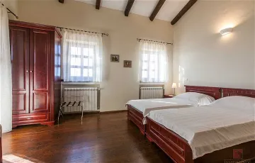 Traditional Istrian Villa for 8 in Sveti Lovreč