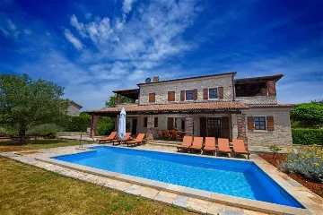 Traditional Istrian Villa for 8 in Sveti Lovreč