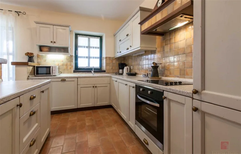 4-Bedroom Villa in Sveti Lovreč for 8 Guests