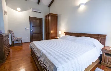 4-Bedroom Villa in Sveti Lovreč for 8 Guests
