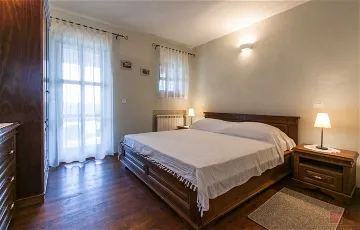 4-Bedroom Villa in Sveti Lovreč for 8 Guests