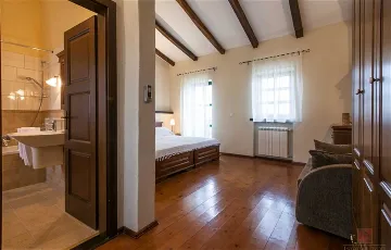4-Bedroom Villa in Sveti Lovreč for 8 Guests