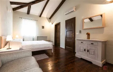 4-Bedroom Villa in Sveti Lovreč for 8 Guests