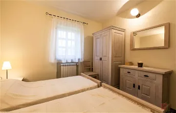 4-Bedroom Villa in Sveti Lovreč for 8 Guests