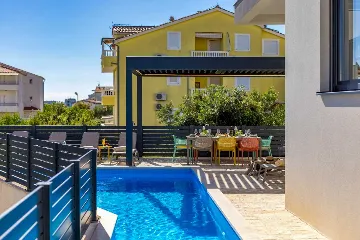 Air-Conditioned Villa in Vodice for Up to 10 Guests