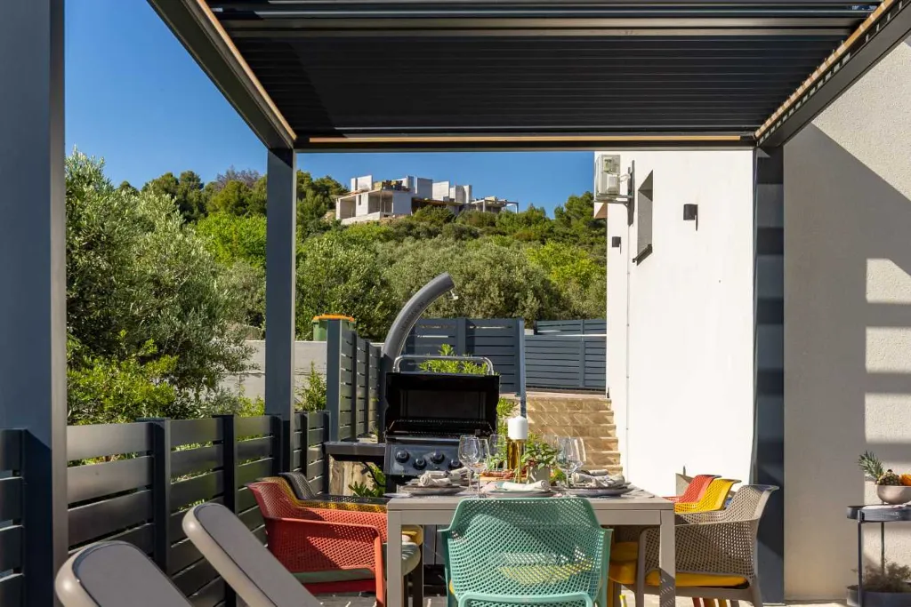 Air-Conditioned Villa in Vodice for Up to 10 Guests