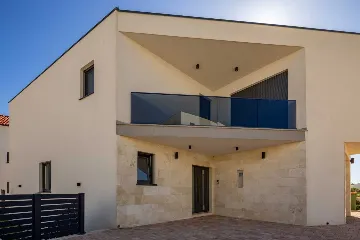 Air-Conditioned Villa in Vodice for Up to 10 Guests