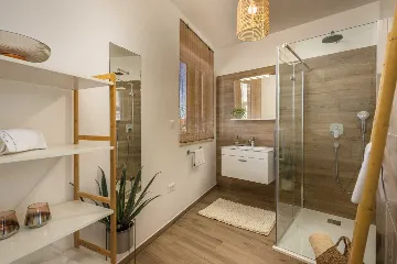 Air-Conditioned Villa in Vodice for Up to 10 Guests