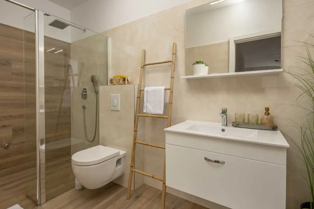 Air-Conditioned Villa in Vodice for Up to 10 Guests