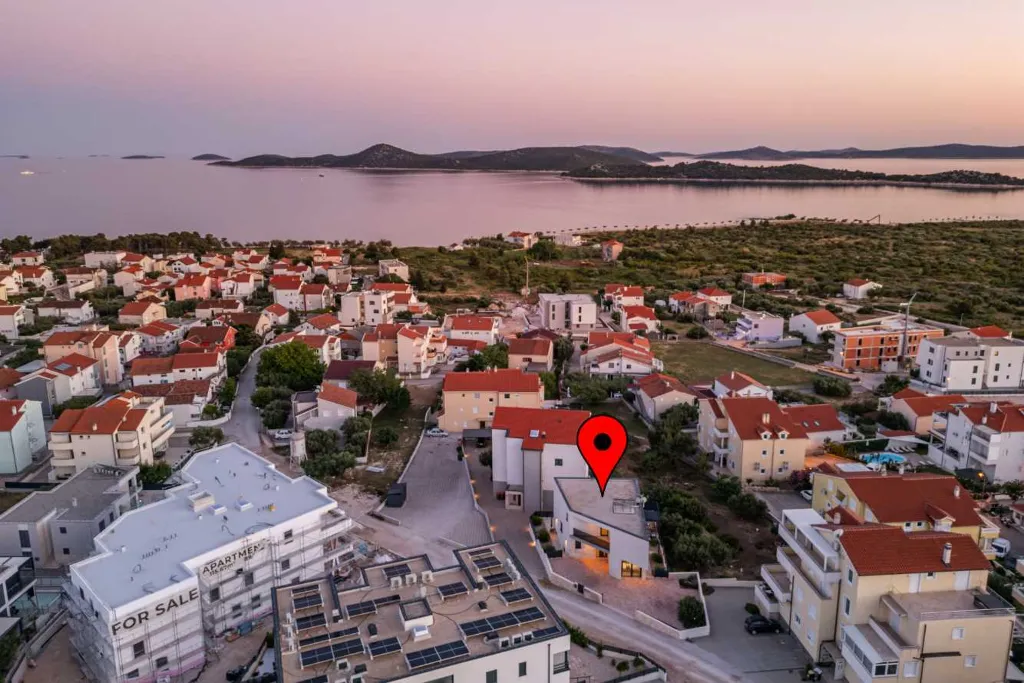 Air-Conditioned Villa in Vodice for Up to 10 Guests