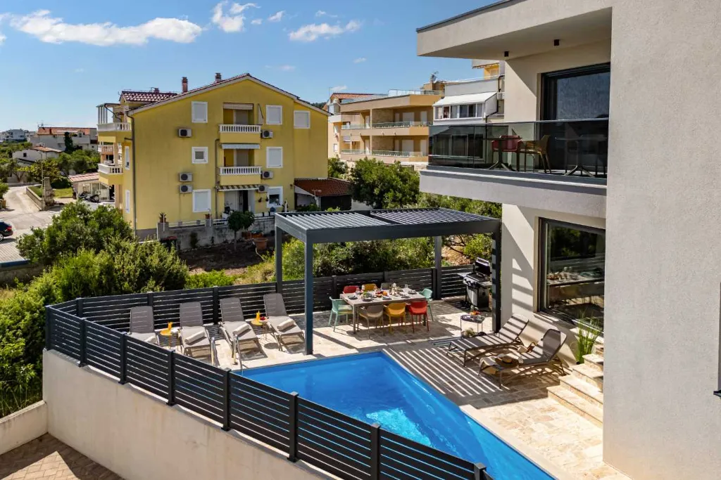 Air-Conditioned Villa in Vodice for Up to 10 Guests