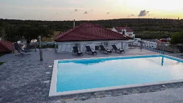 4-Bedroom House in Skradin Vačani for 8 Guests