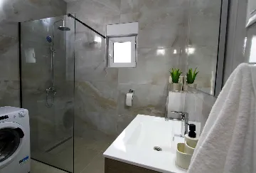 4-Bedroom House in Skradin Vačani for 8 Guests