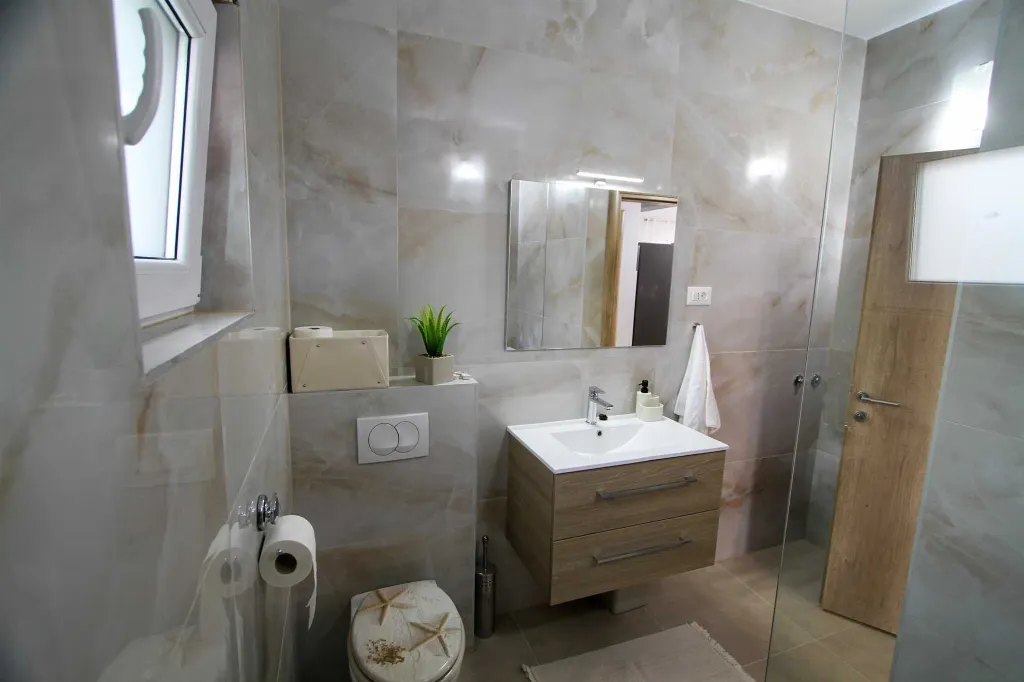 4-Bedroom House in Skradin Vačani for 8 Guests