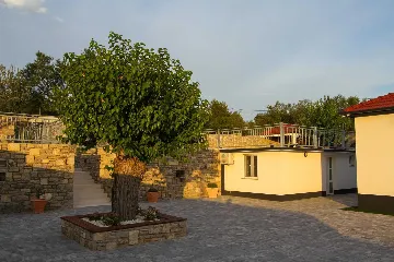4-Bedroom House in Skradin Vačani for 8 Guests