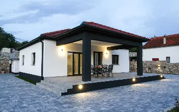 4-Bedroom House in Skradin Vačani for 8 Guests