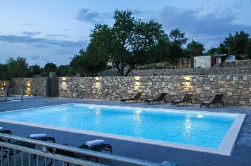 4-Bedroom House in Skradin Vačani for 8 Guests