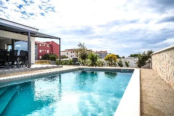 4-Bedroom House in Šibenik for Up to 8 Guests