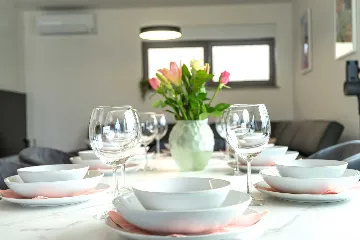 4-Bedroom House in Šibenik for Up to 8 Guests