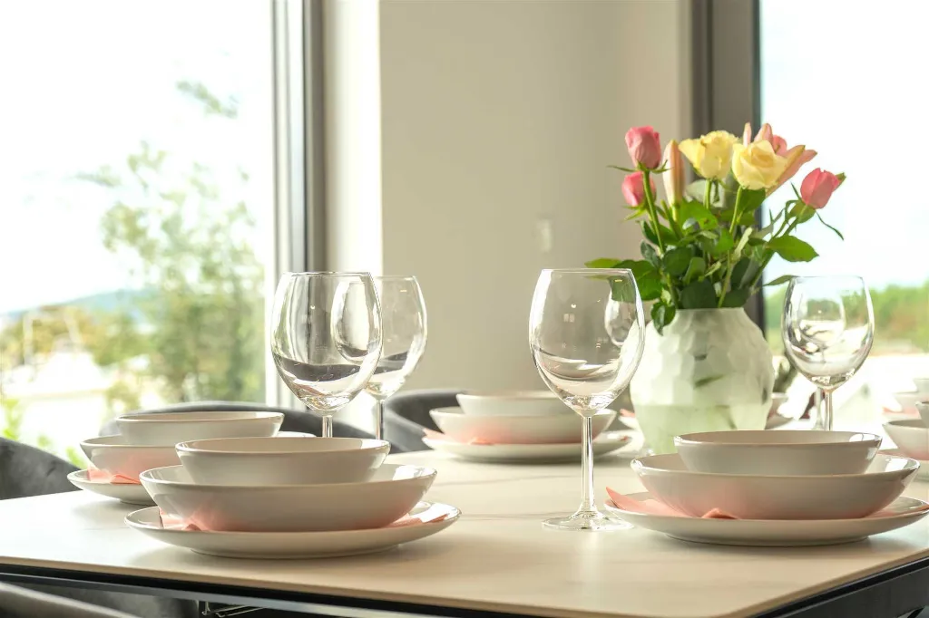 4-Bedroom House in Šibenik for Up to 8 Guests