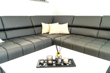 4-Bedroom House in Šibenik for Up to 8 Guests