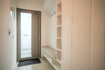 4-Bedroom House in Šibenik for Up to 8 Guests