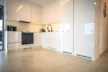 4-Bedroom House in Šibenik for Up to 8 Guests