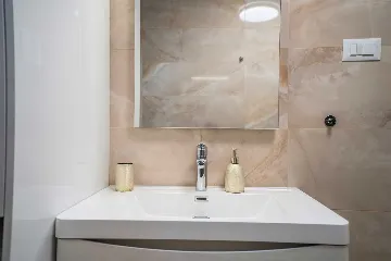 4-Bedroom House in Šibenik for Up to 8 Guests