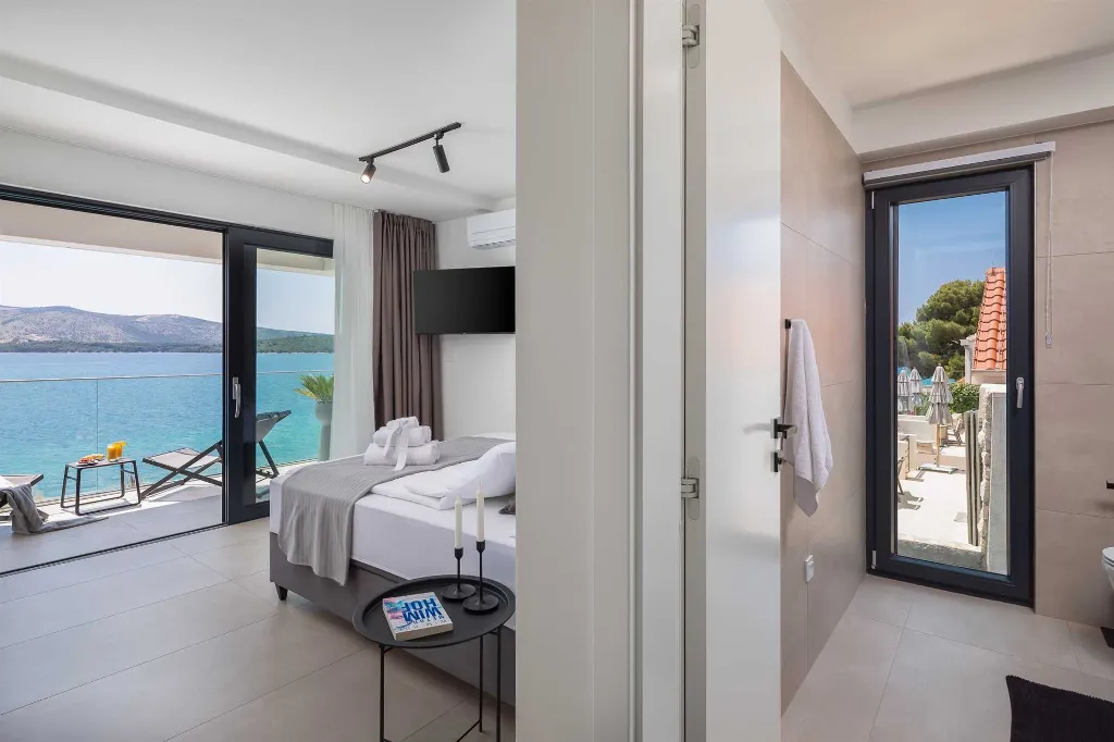 6-Bedroom Villa in Primošten for Up to 12