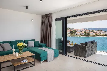 6-Bedroom Villa in Primošten for Up to 12