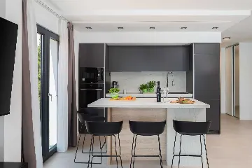 6-Bedroom Villa in Primošten for Up to 12