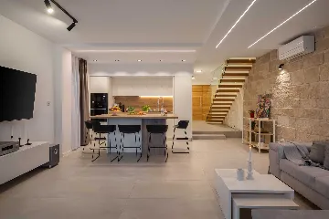 6-Bedroom Villa in Primošten for Up to 12