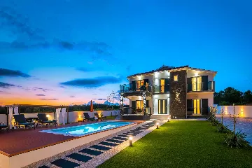 Villa with Swimming Pool and Sauna in Skradin