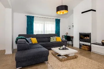 Villa with Swimming Pool and Sauna in Skradin