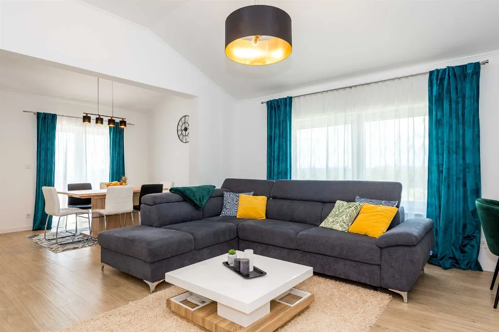 Villa with Swimming Pool and Sauna in Skradin