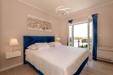 Villa with Swimming Pool and Sauna in Skradin