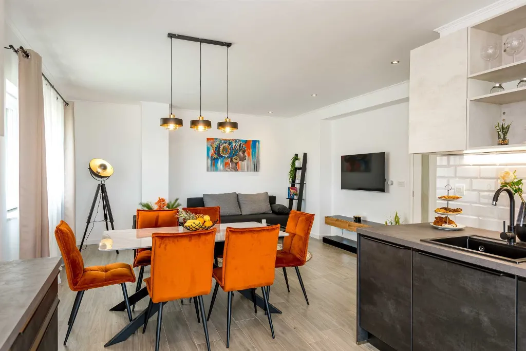 Villa with Swimming Pool and Sauna in Skradin