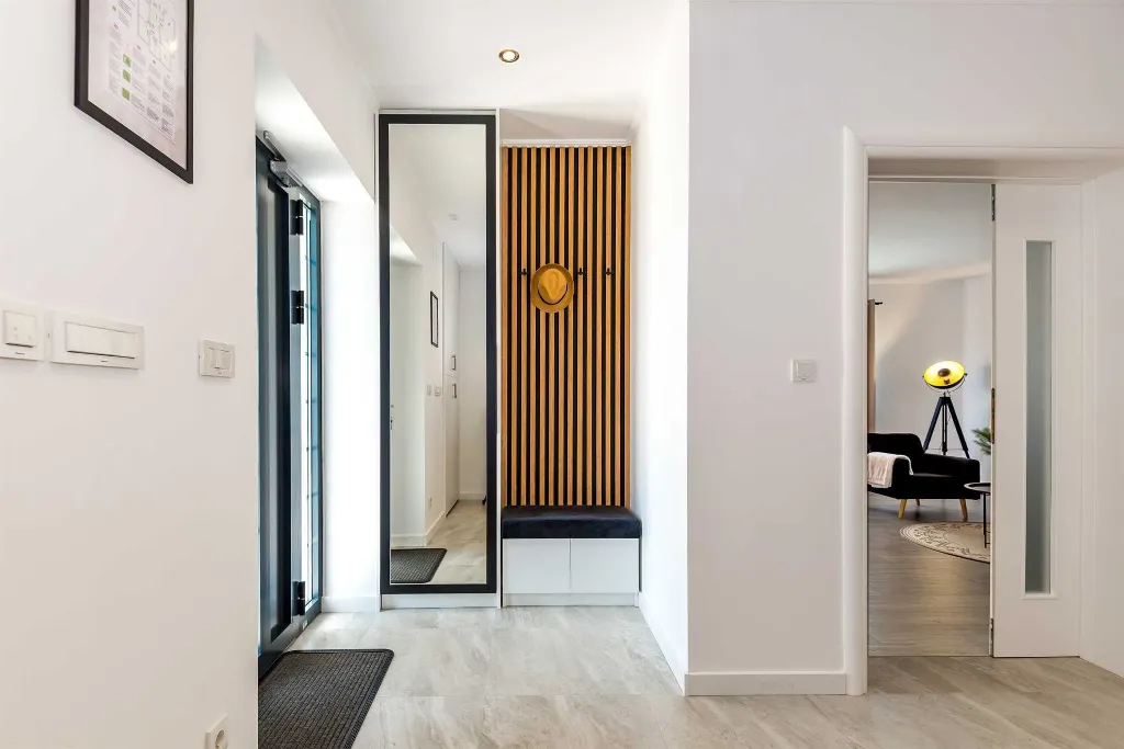 Villa with Swimming Pool and Sauna in Skradin