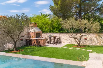 Modern Villa in Sibenik for 9 Guests