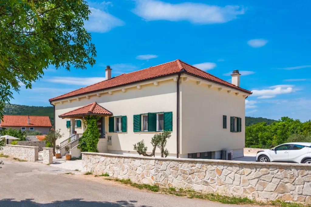 Modern Villa in Sibenik for 9 Guests