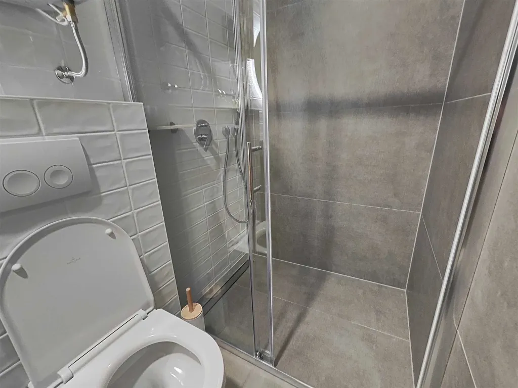 Design One-Bedroom Apartment in Pula Old City