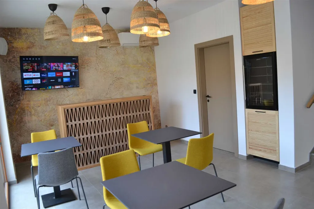 Design One-Bedroom Apartment in Pula Old City