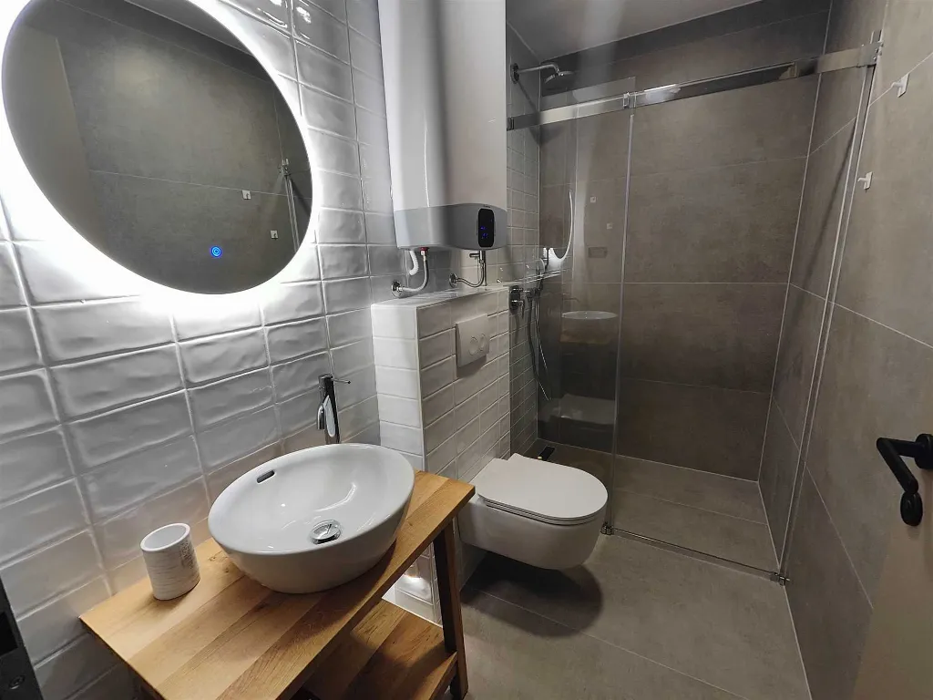 One-Bedroom Apartment in Pula for Up to 4