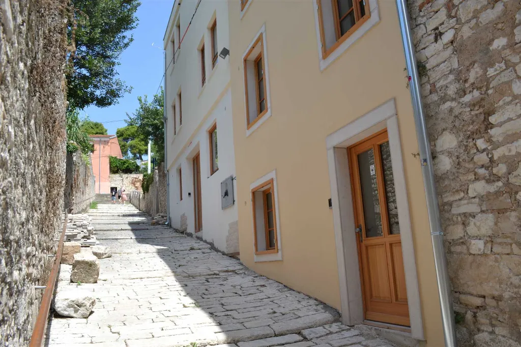 Design Room for 2 Guests in Pula Old Town