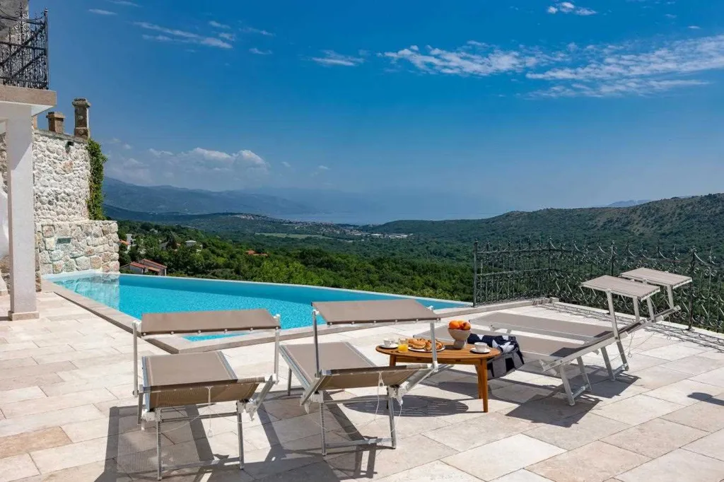 Bribir 7-Bedroom Villa with Infinity Pool & Sea Views