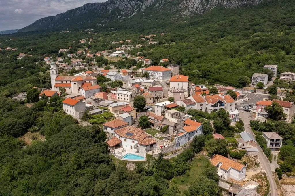 Bribir 7-Bedroom Villa with Infinity Pool & Sea Views