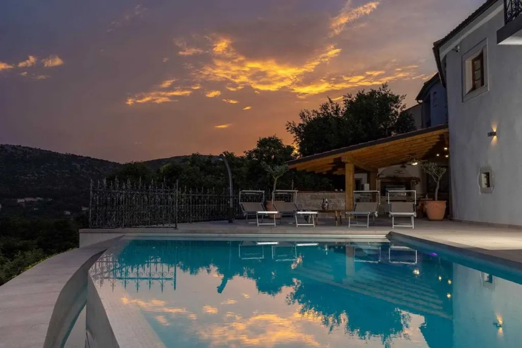 Bribir 7-Bedroom Villa with Infinity Pool & Sea Views