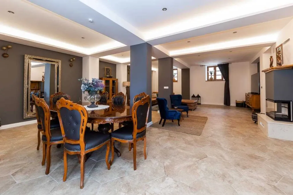 Bribir 7-Bedroom Villa with Infinity Pool & Sea Views